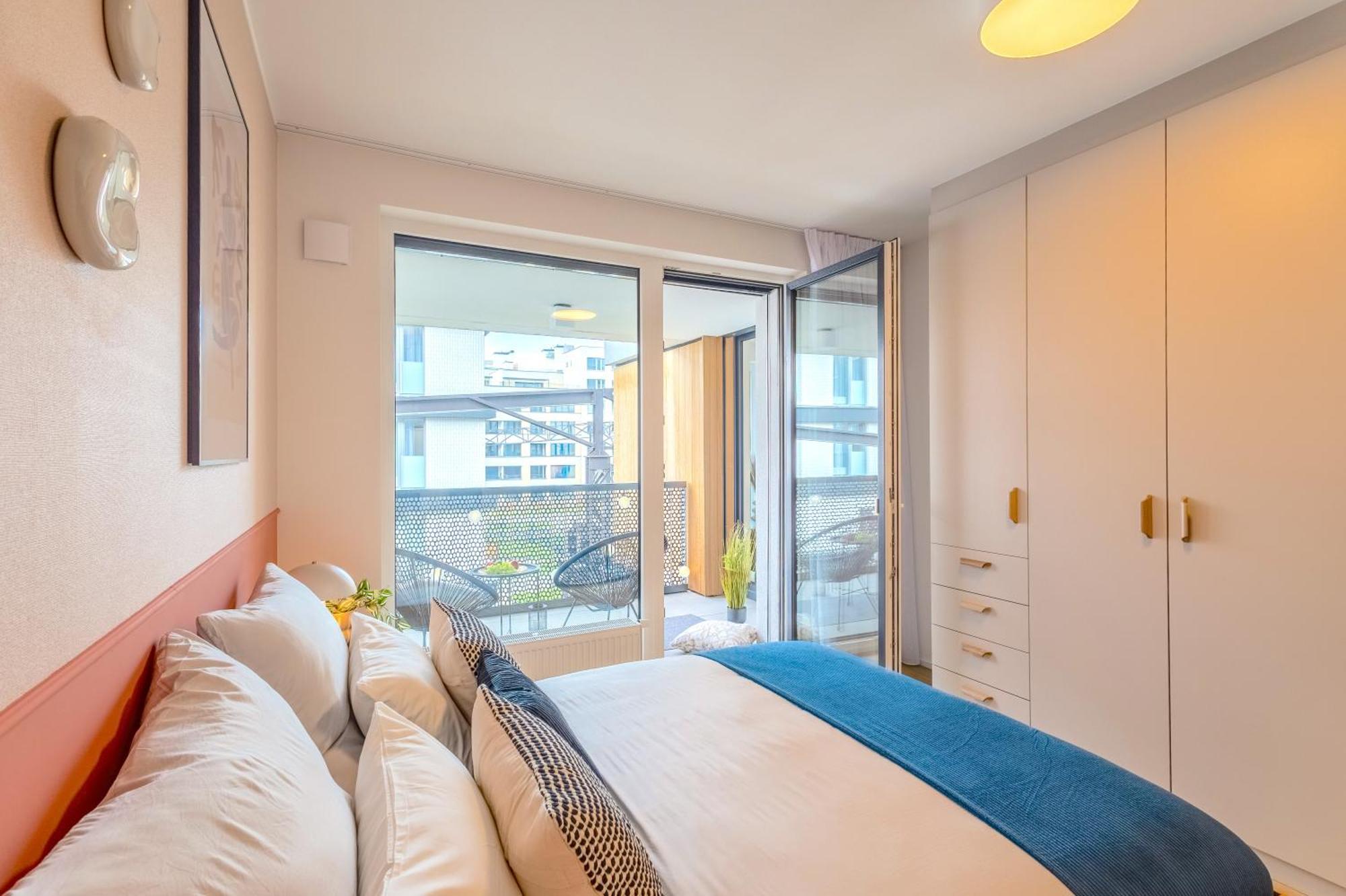 Design Apartment - Balcony, Free Parking, Yoga, 10 Mins To Center, By Gravity Прага Екстер'єр фото