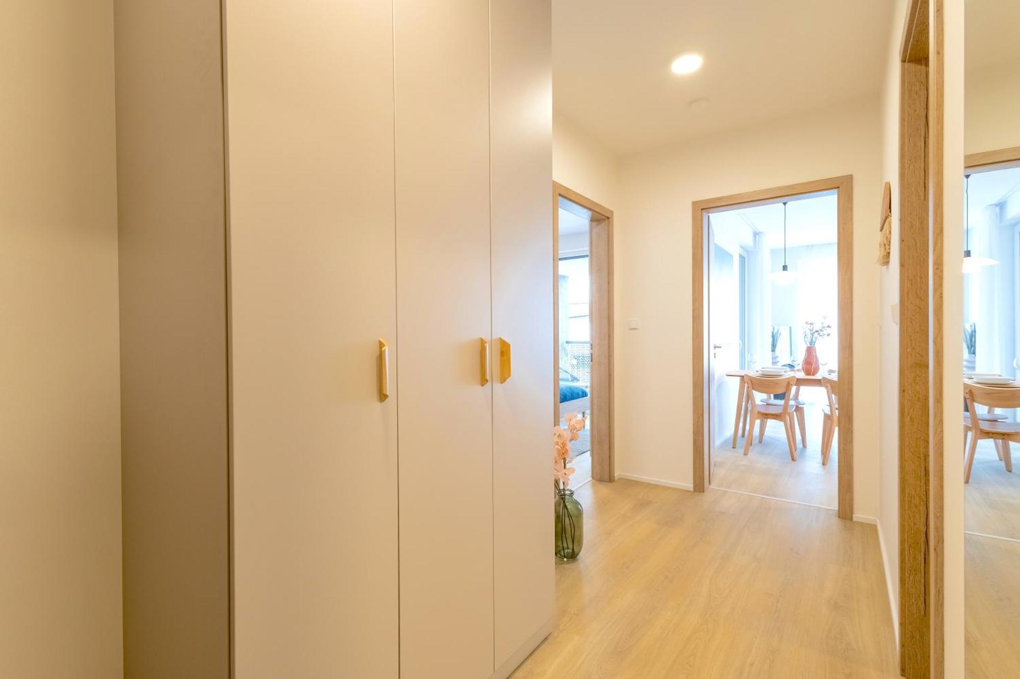 Design Apartment - Balcony, Free Parking, Yoga, 10 Mins To Center, By Gravity Прага Екстер'єр фото
